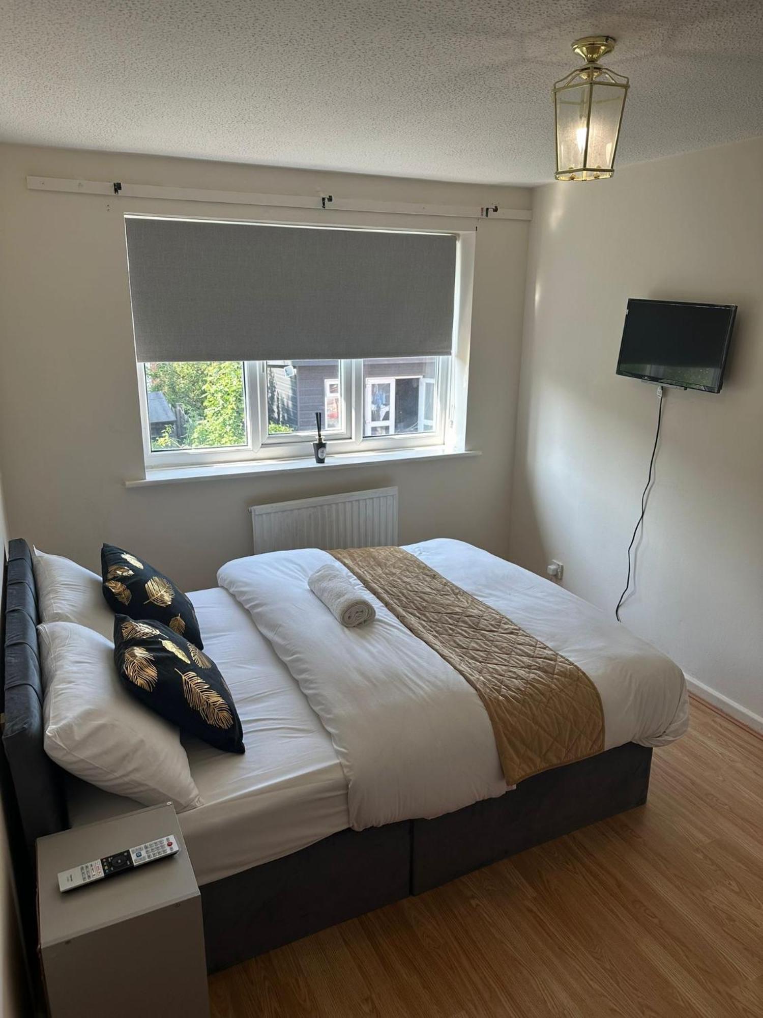 3 Bedroom Apartment Close To Manchester City Stadium And Coop Live Екстер'єр фото