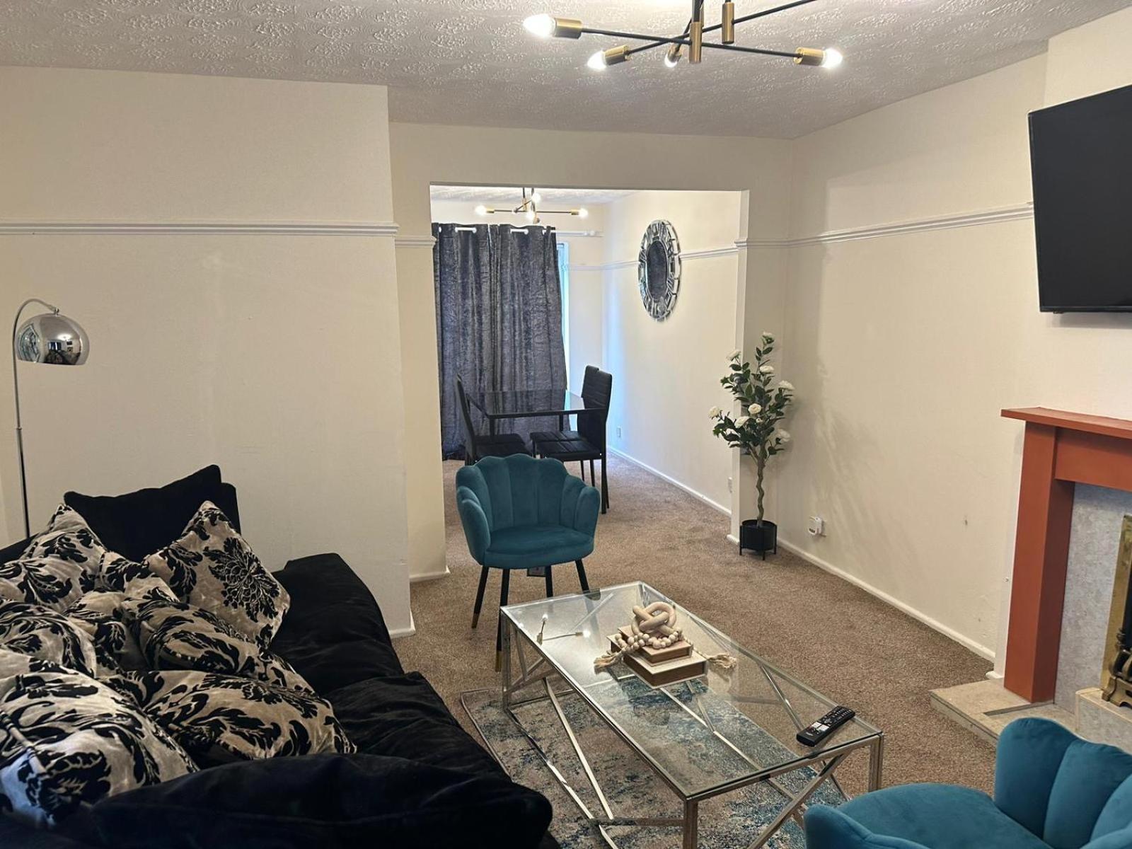 3 Bedroom Apartment Close To Manchester City Stadium And Coop Live Екстер'єр фото